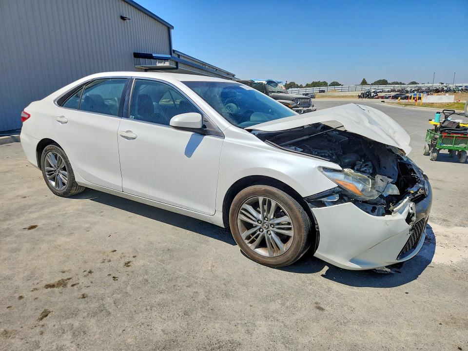 Photo 4 from auction – 2017 TOYOTA CAMRY with VIN 4T1BF1FK0HU330940