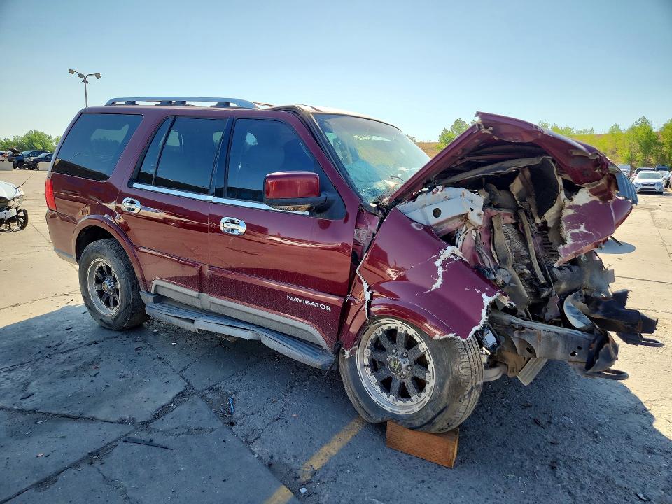 Photo 4 from auction – 2004 LINCOLN NAVIGATOR with VIN 5LMFU28R84LJ27654