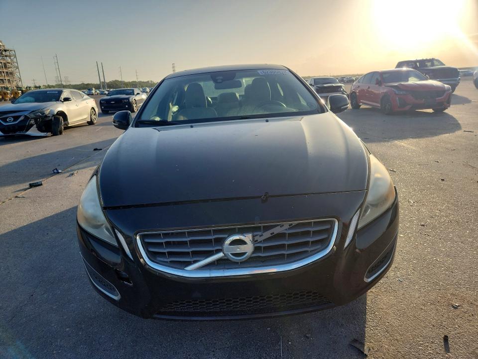 Photo 5 from auction – 2012 VOLVO S60 with VIN YV1622FS2C2035697