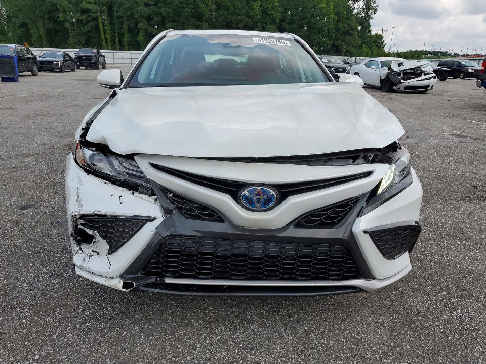 Photo 5 from auction – 2022 TOYOTA CAMRY with VIN 4T1K31AK2NU577159