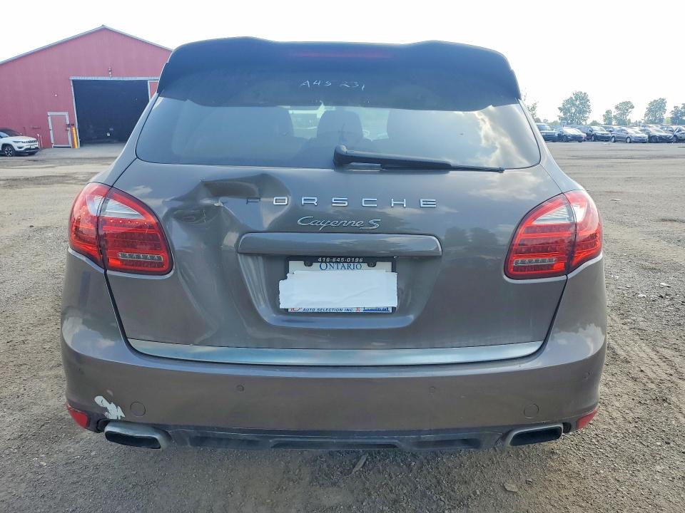 Photo 6 from auction – 2011 PORSCHE CAYENNE with VIN WP1AB2A28BLA45231
