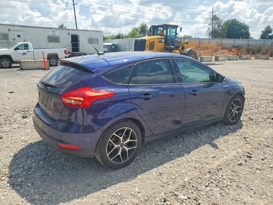 Photo 3 from auction – 2017 FORD FOCUS with VIN 1FADP3M2XHL263395
