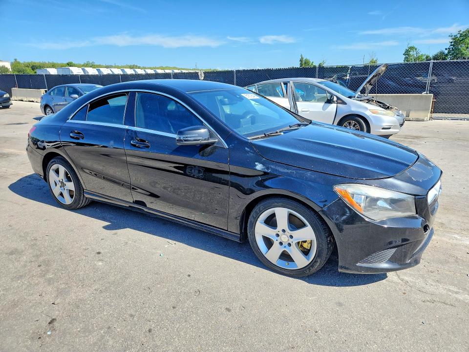 Photo 4 from auction – 2017 MERCEDES-BENZ CLA with VIN WDDSJ4EB8HN415532