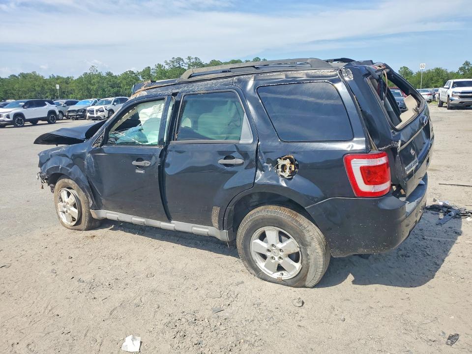 Photo 2 from auction – 2010 FORD ESCAPE with VIN 1FMCU0DG5AKC87815