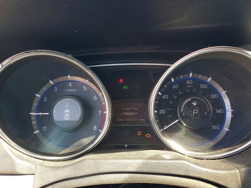 Photo 9 from auction – 2011 HYUNDAI SONATA with VIN 5NPEB4AC7DH803543