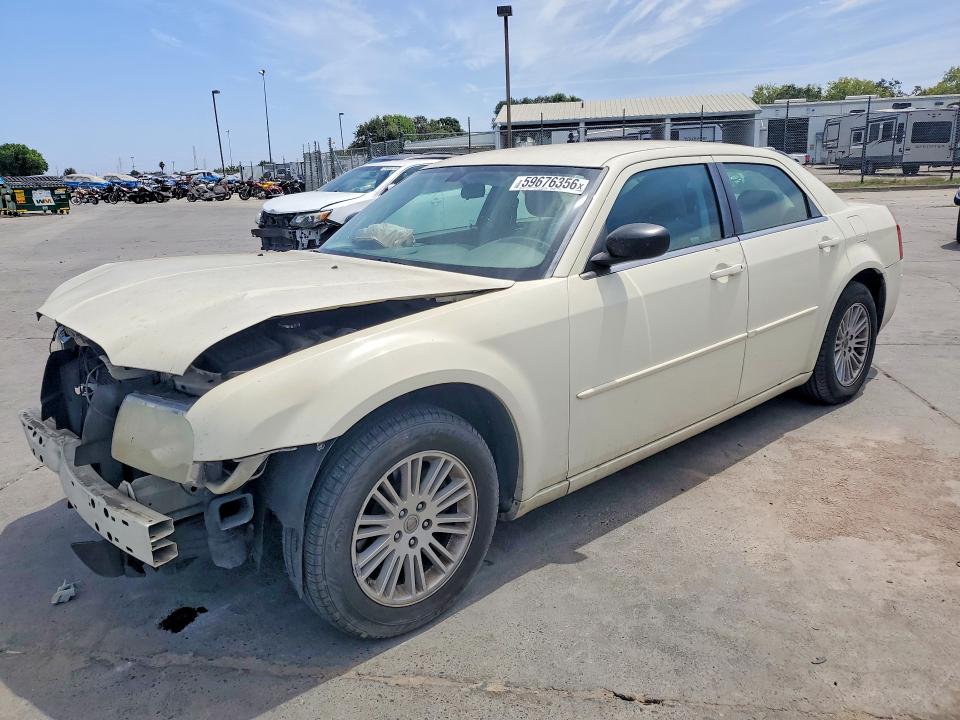 2009 CHRYSLER 300 - Търг №59676356