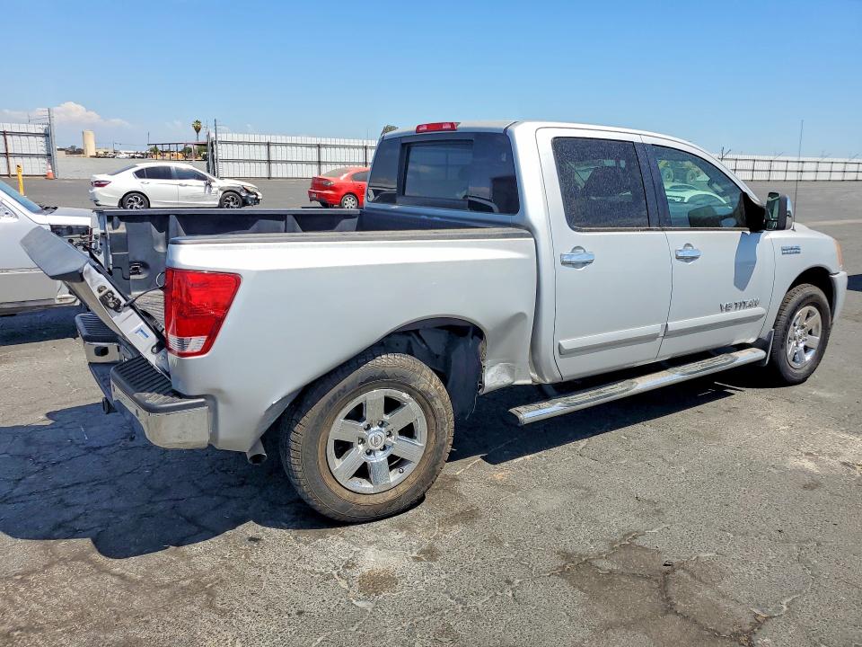 Photo 3 from auction – 2013 NISSAN TITAN with VIN 1N6AA0EC1DN306165