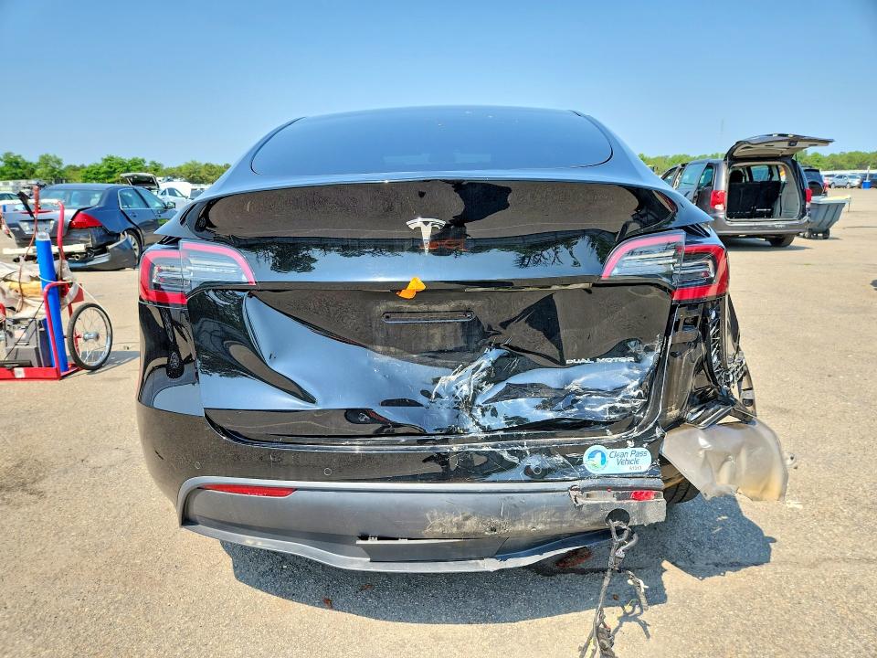 Photo 6 from auction – 2020 TESLA MODEL Y with VIN 5YJYGDEE7LF026255