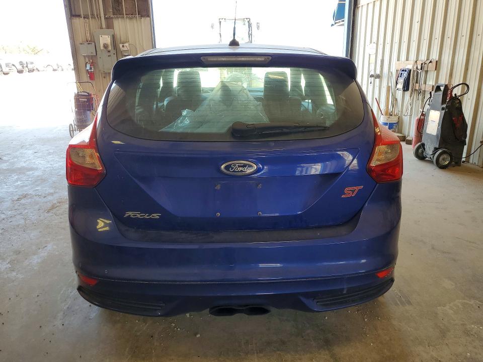 Foto 6 de la subasta – 2014 FORD FOCUS con VIN 1FADP3L95EL113401