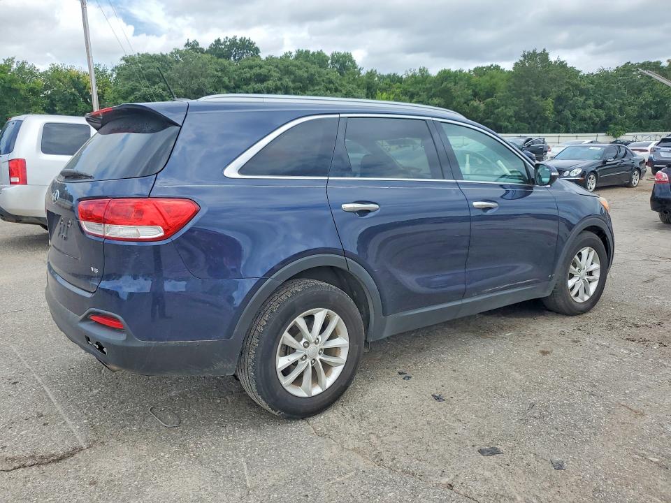 Photo 3 from auction – 2017 KIA SORENTO with VIN 5XYPG4A56HG210040
