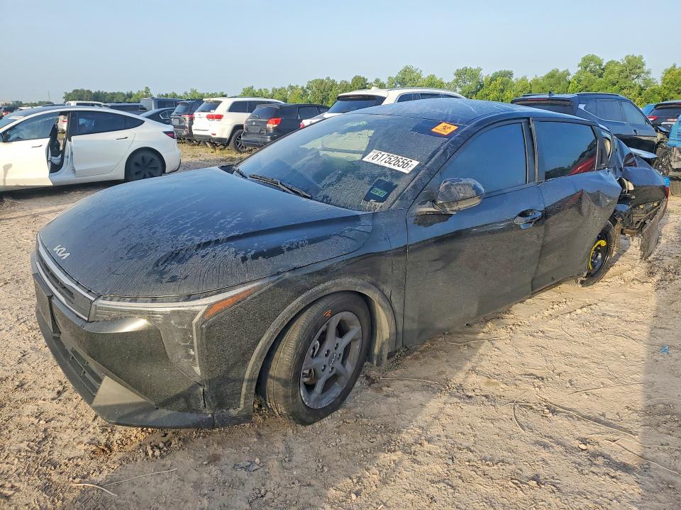 KIA K4 2025 with VIN 3KPFT4DE8SE090751 - Photo from auction