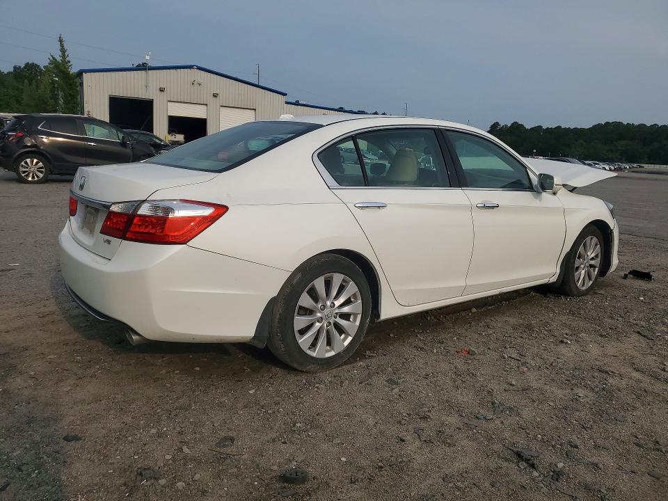 Photo 3 from auction – 2013 HONDA ACCORD with VIN 1HGCR3F80DA007288