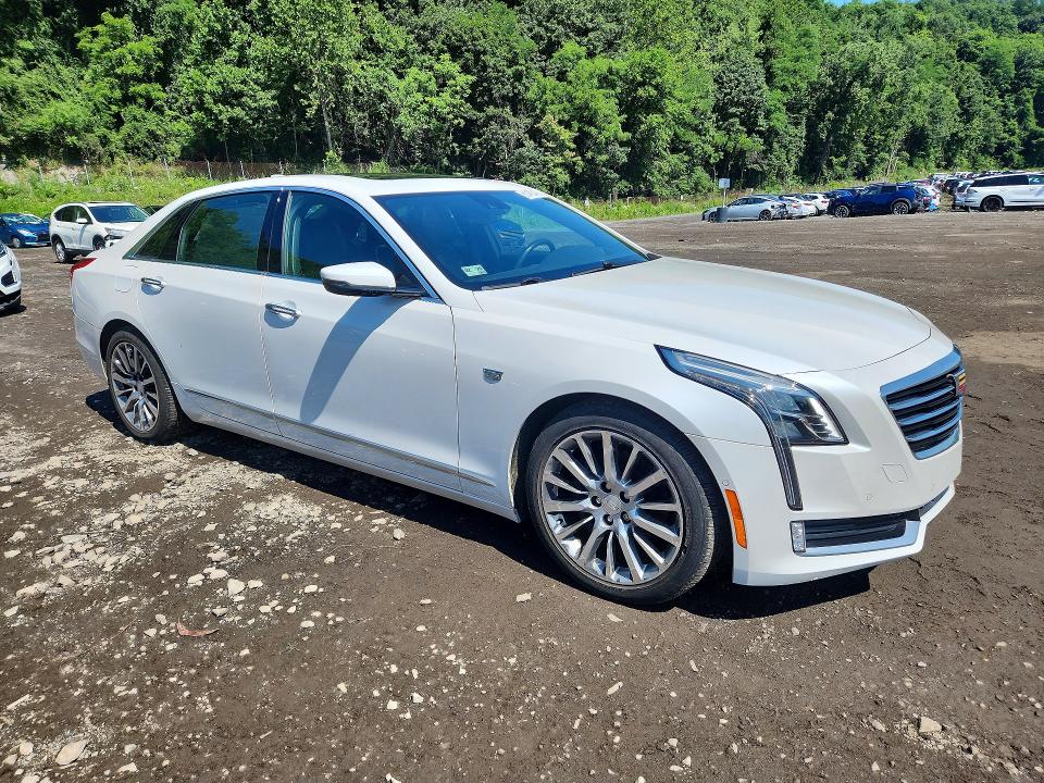 Photo 4 from auction – 2016 CADILLAC CT6 with VIN 1G6KG5R65GU158381