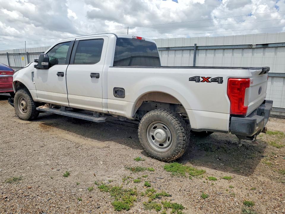 Photo 2 from auction – 2017 FORD F250 with VIN 1FT7W2B62HEF24808