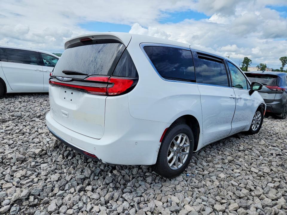 Photo 3 from auction – 2025 CHRYSLER PACIFICA with VIN 2C4RC1BG0SR523557