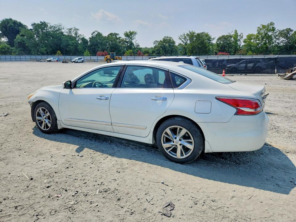 Photo 2 from auction – 2015 NISSAN ALTIMA with VIN 1N4AL3AP8FC598439
