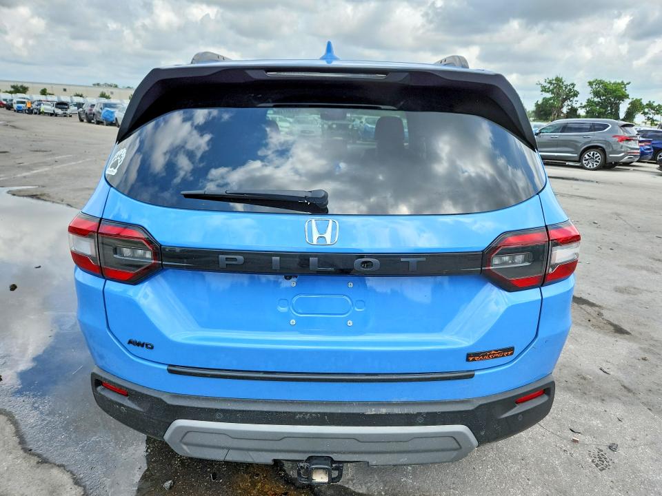 Photo 6 from auction – 2025 HONDA PILOT with VIN 5FNYG1H60SB075511