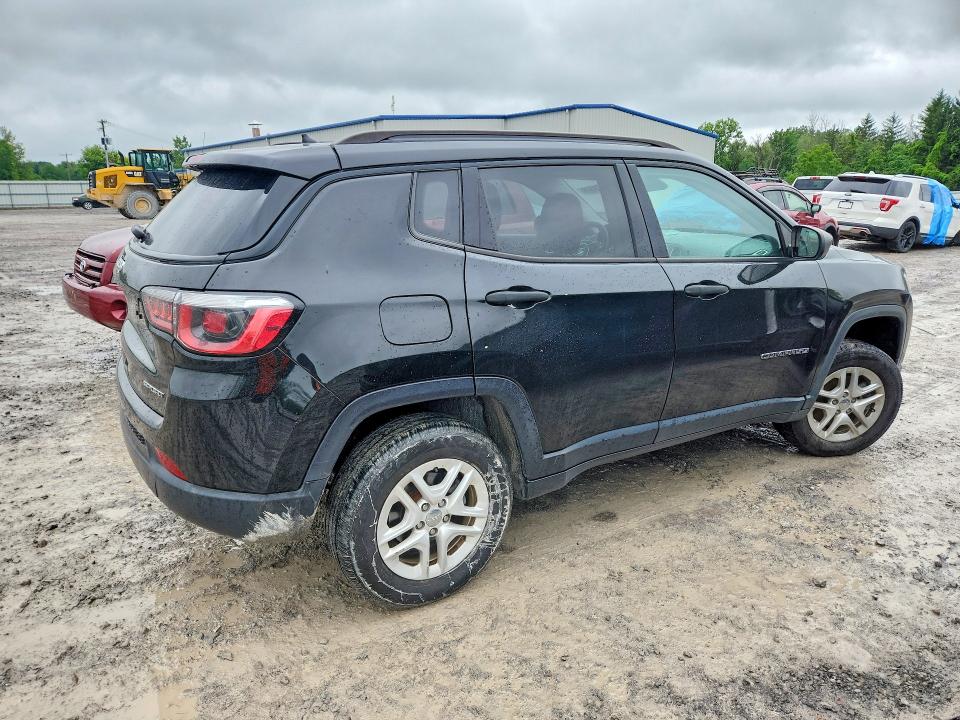 Photo 3 from auction – 2018 JEEP COMPASS with VIN 3C4NJDAB1JT415584