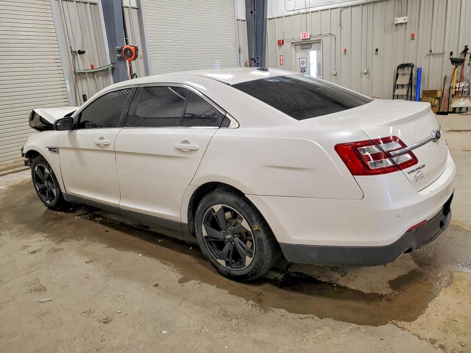 Photo 2 from auction – 2015 FORD TAURUS with VIN 1FAHP2H83FG179998