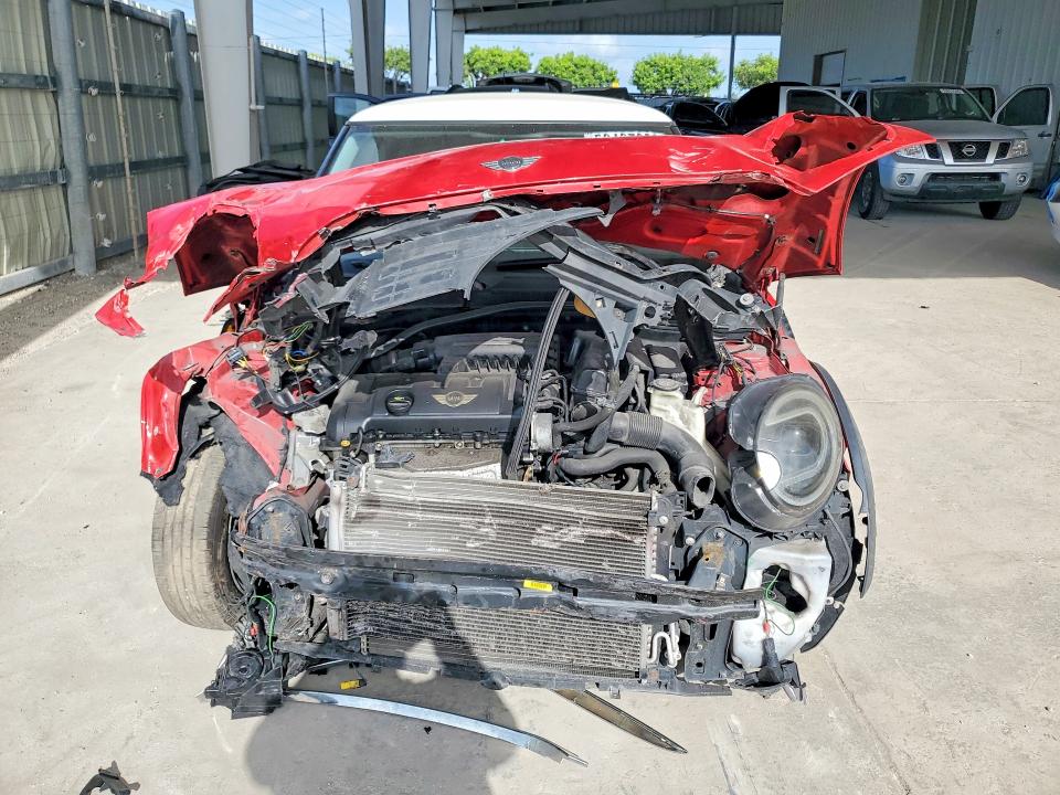 Photo 5 from auction – 2010 MINI COOPER with VIN WMWMF3C52ATZ24462