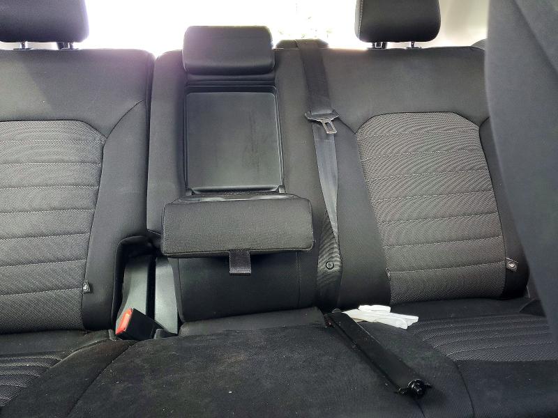 Photo 10 from auction – 2016 FORD EDGE with VIN 2FMPK4G97GBC34869