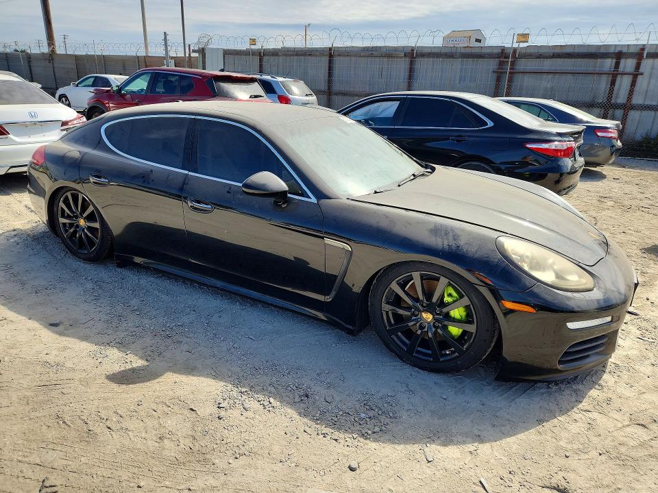 Photo 4 from auction – 2015 PORSCHE PANAMERA with VIN WP0AD2A70FL040716