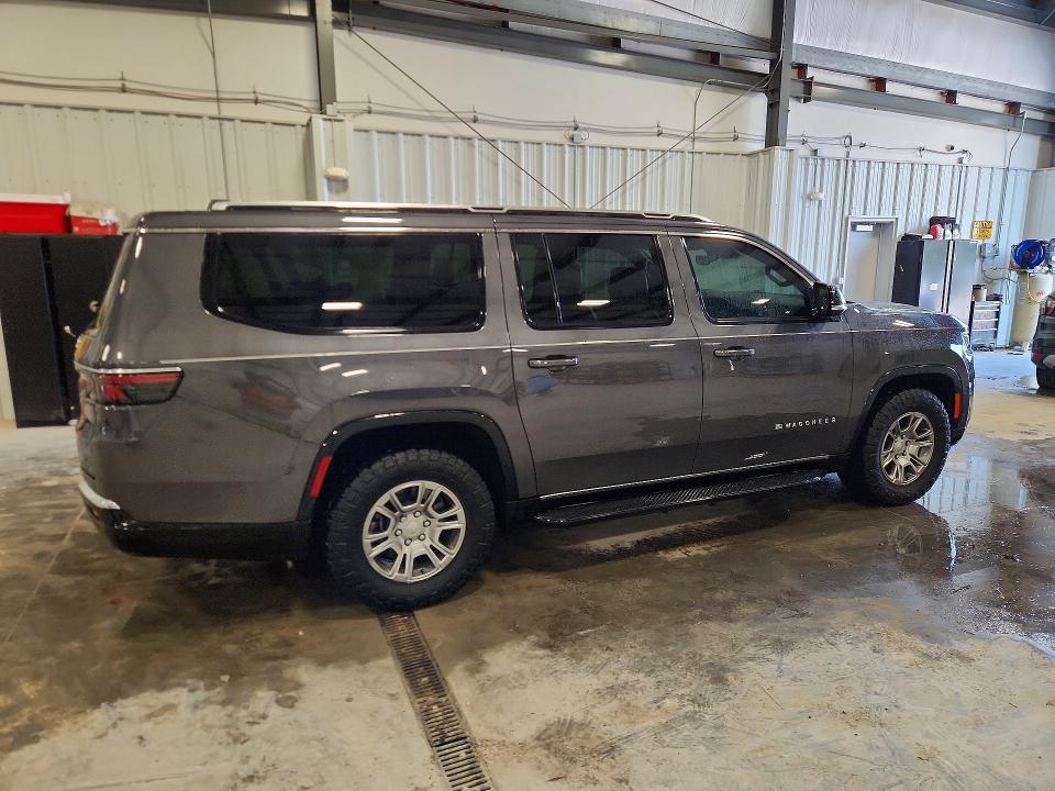 Photo 3 from auction – 2023 JEEP WAGONEER with VIN 1C4SJSAPXPS502686