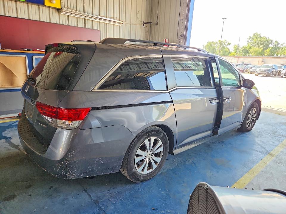 Photo 3 from auction – 2017 HONDA ODYSSEY with VIN 5FNRL5H37HB016610