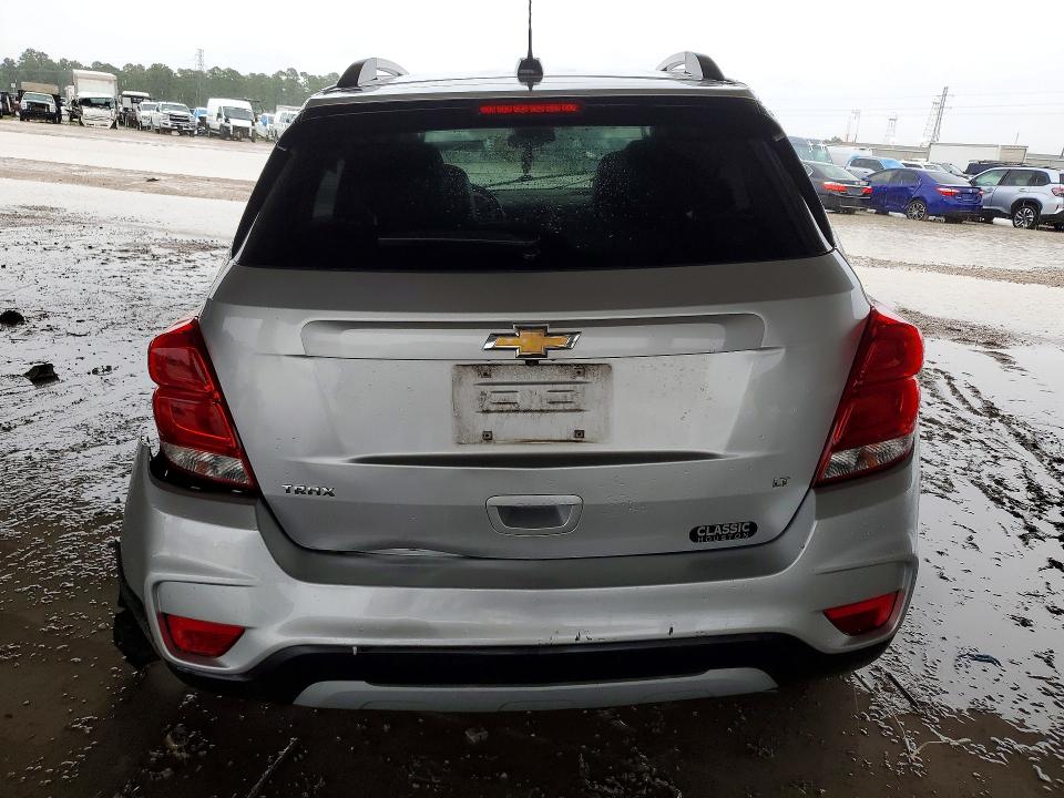Photo 6 from auction – 2020 CHEVROLET TRAX with VIN KL7CJLSB4LB024558