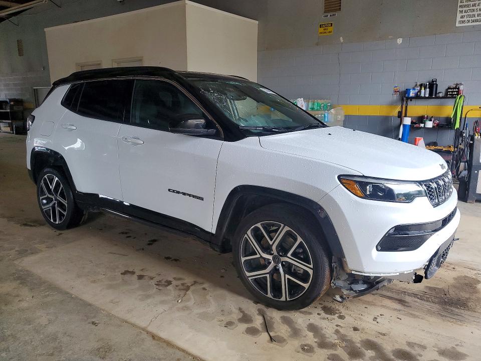 Photo 4 from auction – 2025 JEEP COMPASS with VIN 3C4NJDCN8ST615984
