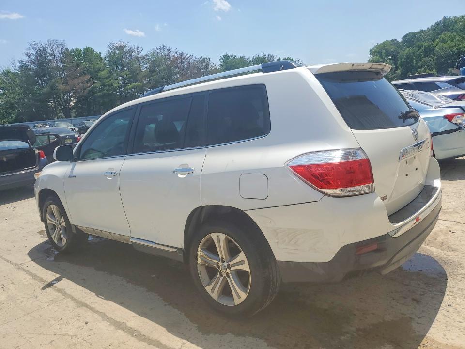 Photo 2 from auction – 2013 TOYOTA HIGHLANDER with VIN 5TDYK3EH9DS118886
