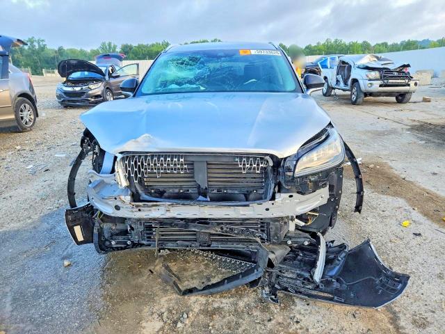 Photo 5 from auction – 2021 LINCOLN CORSAIR with VIN 5LMCJ1C98MUL26355