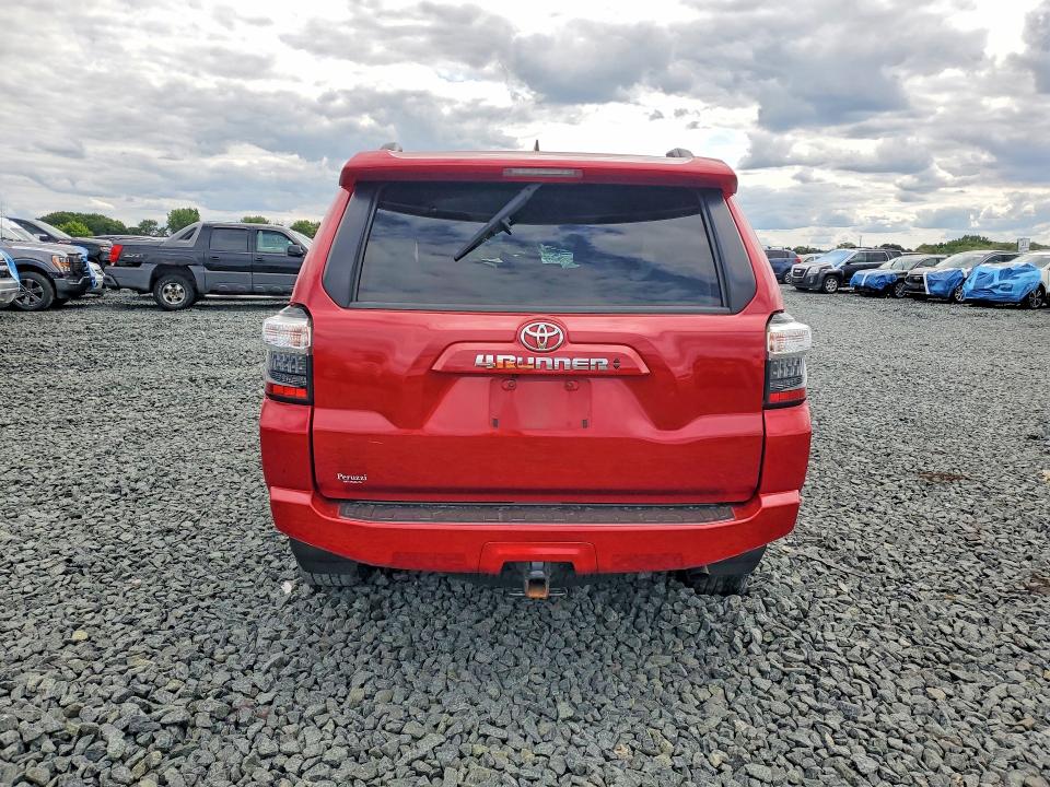 Photo 6 from auction – 2021 TOYOTA 4RUNNER with VIN JTEMU5JR1M5905660