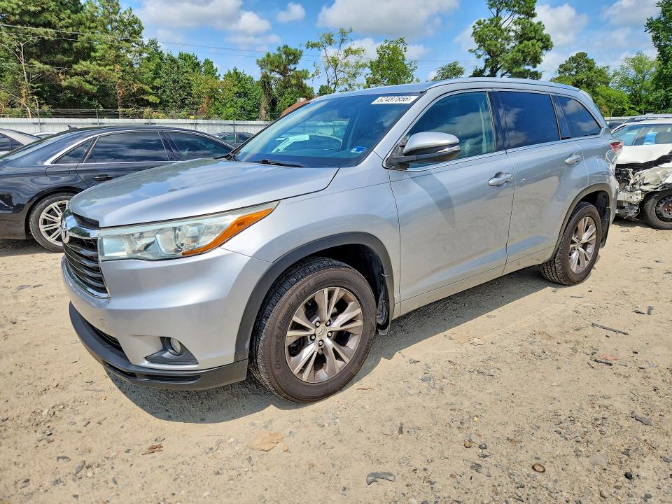 TOYOTA HIGHLANDER 2015 с VIN 5TDJKRFH4FS182209 - Фото с аукциона