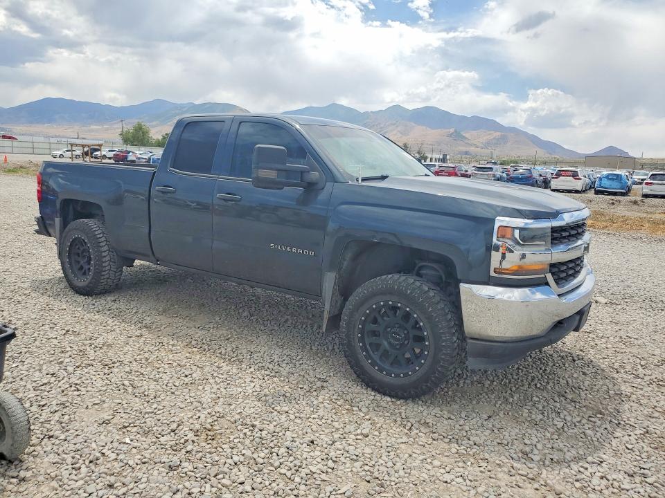 Photo 4 from auction – 2018 CHEVROLET SILVERADO with VIN 1GCVKNEC7JZ247299