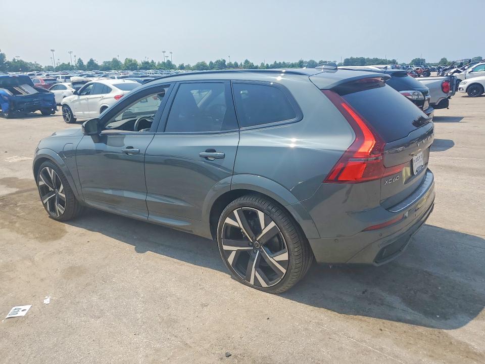 Photo 2 from auction – 2026 VOLVO XC60 with VIN YV4H60RM4T1300577
