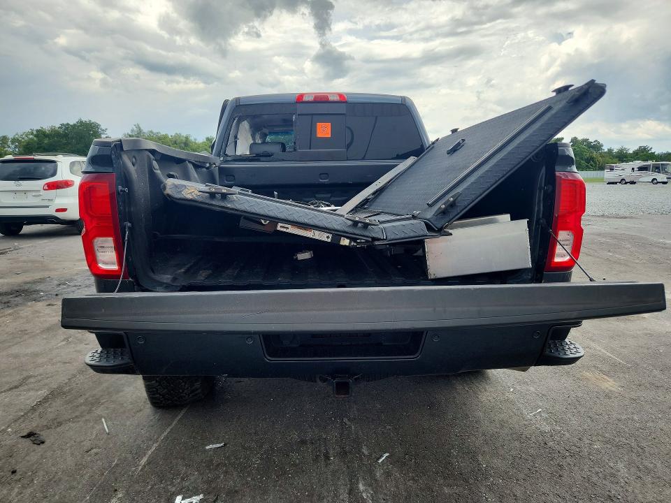 Photo 6 from auction – 2018 CHEVROLET SILVERADO with VIN 3GCUKSEC3JG149381