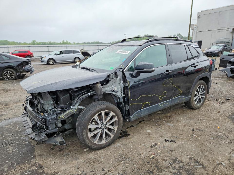 TOYOTA COROLLA CROSS 2024 with VIN 7MUDAABG1RV111283 - Photo from auction