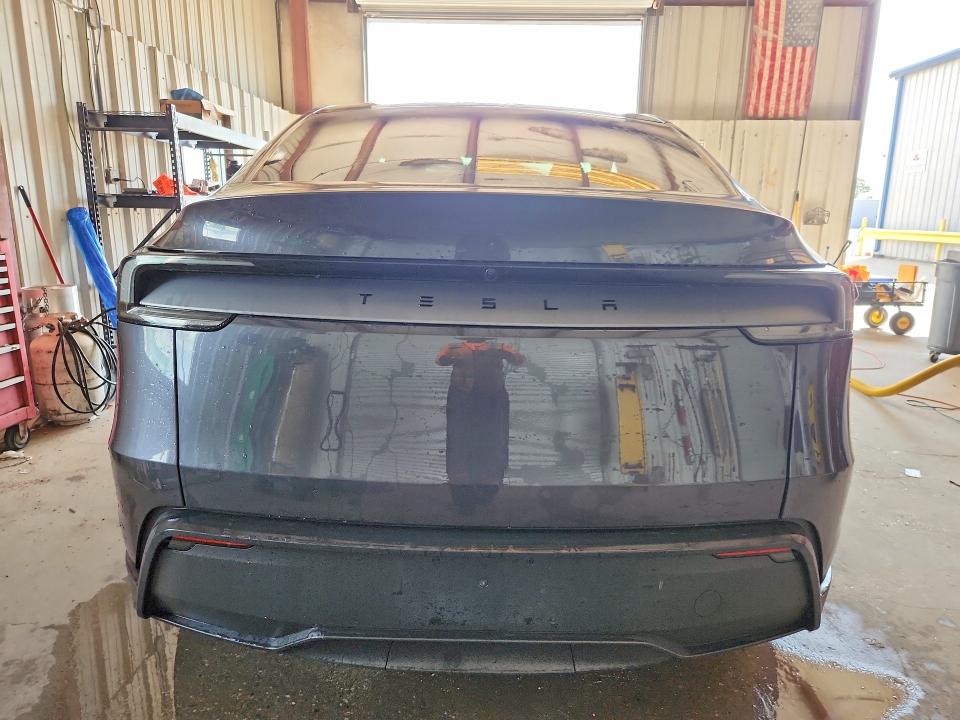 Photo 6 from auction – 2026 TESLA MODEL Y with VIN 7SAYGDEDXTA470429