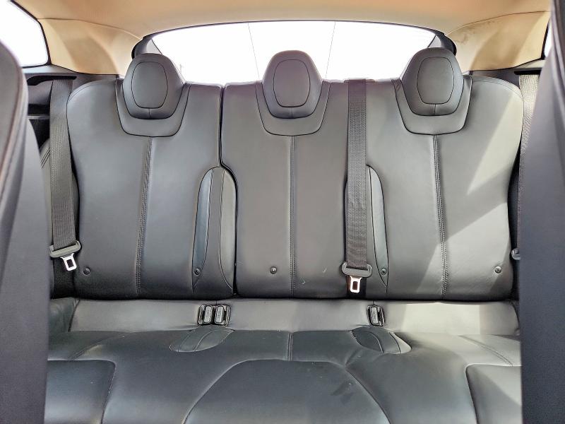 Photo 10 from auction – 2013 TESLA MODEL S with VIN 5YJSA1CN5DFP19528