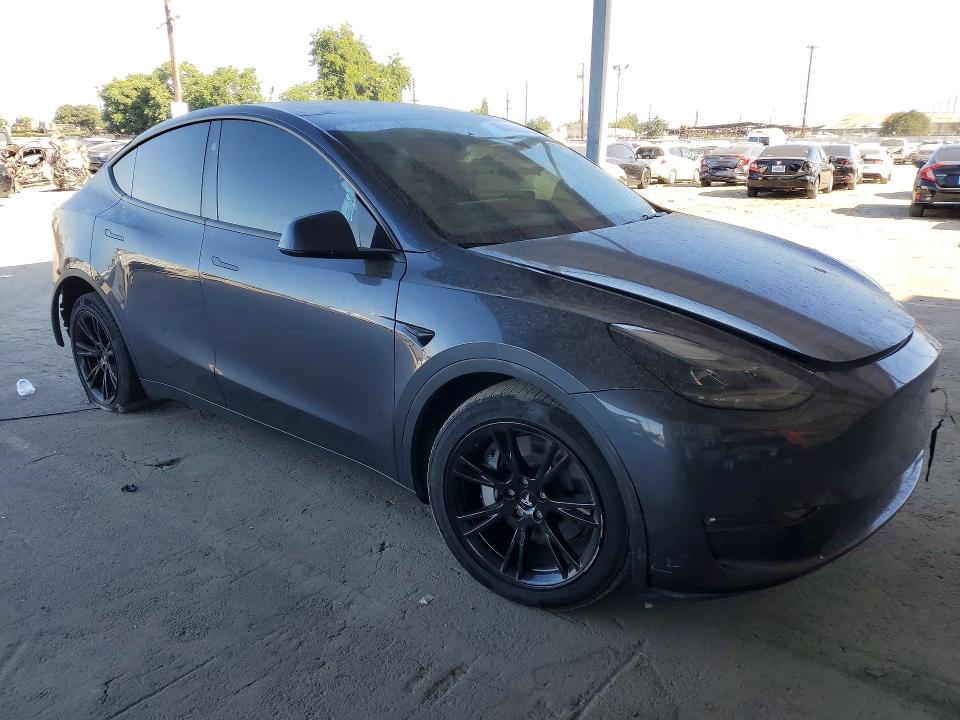 Foto 4 de la subasta – 2023 TESLA MODEL Y con VIN 7SAYGDEE4PF925325