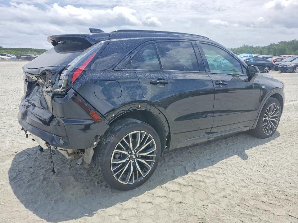 Photo 3 from auction – 2024 CADILLAC XT4 with VIN 1GYFZFR47RF123341