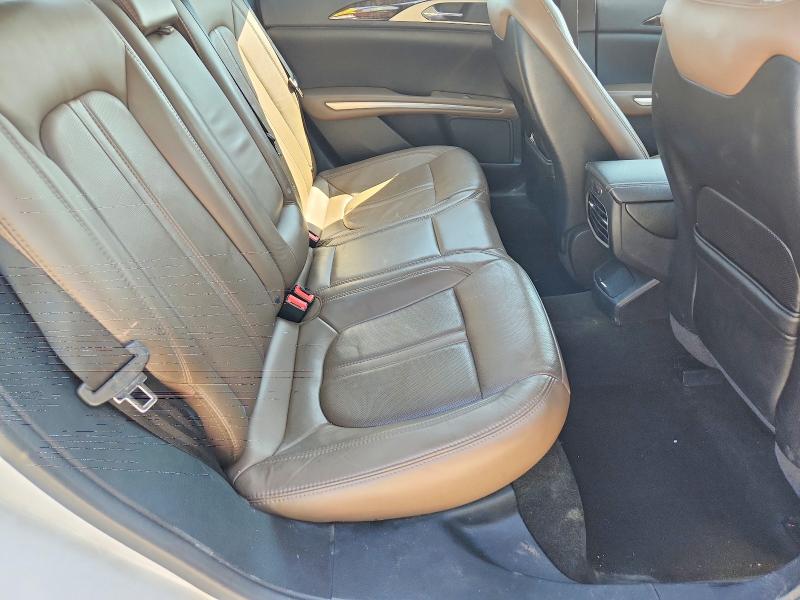Photo 10 from auction – 2016 LINCOLN MKZ with VIN 3LN6L2LU6GR620546