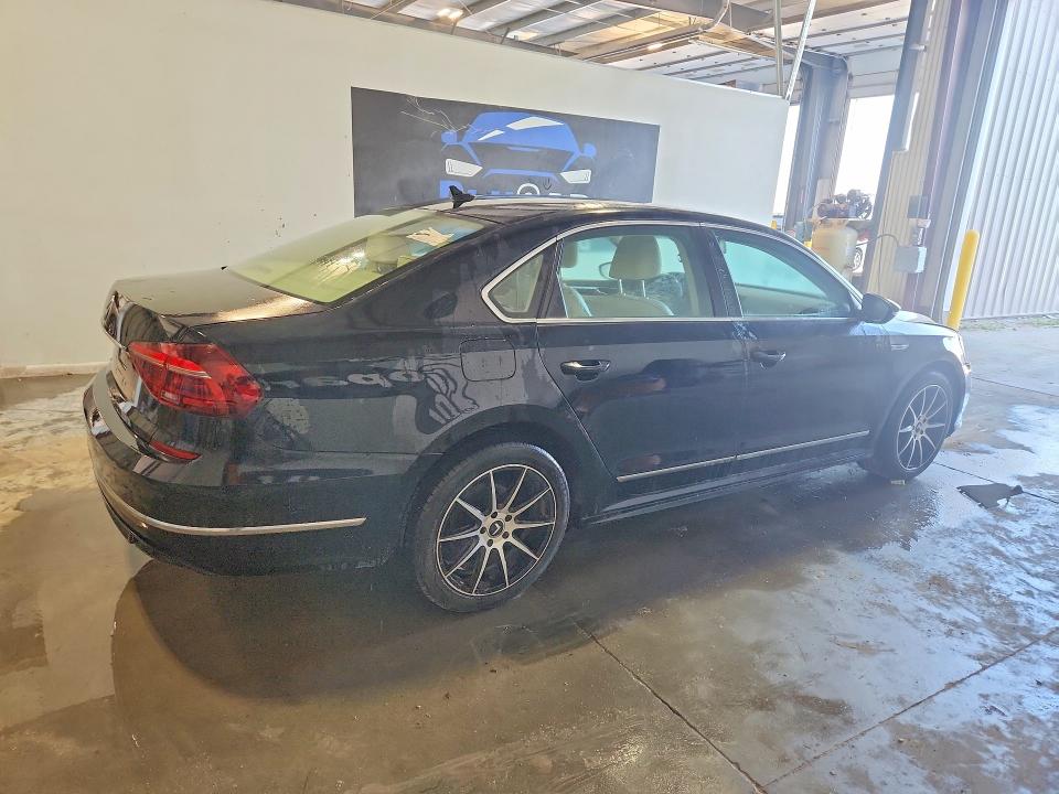 Photo 3 from auction – 2017 VOLKSWAGEN PASSAT with VIN 1VWDT7A30HC023876