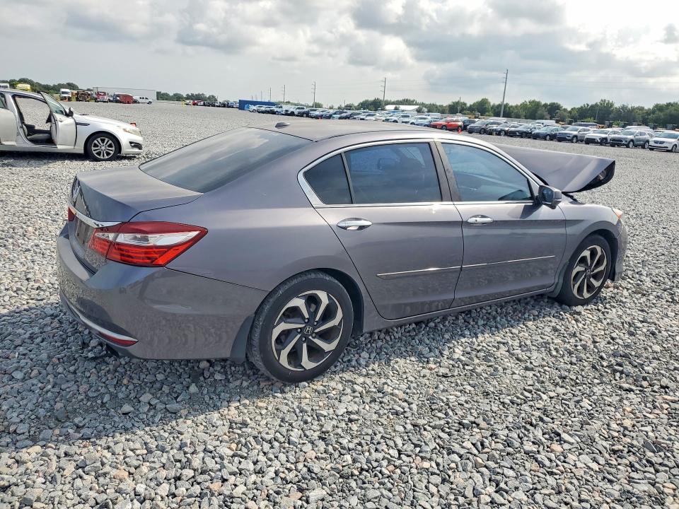 Photo 3 from auction – 2016 HONDA ACCORD with VIN 1HGCR2F80GA011498