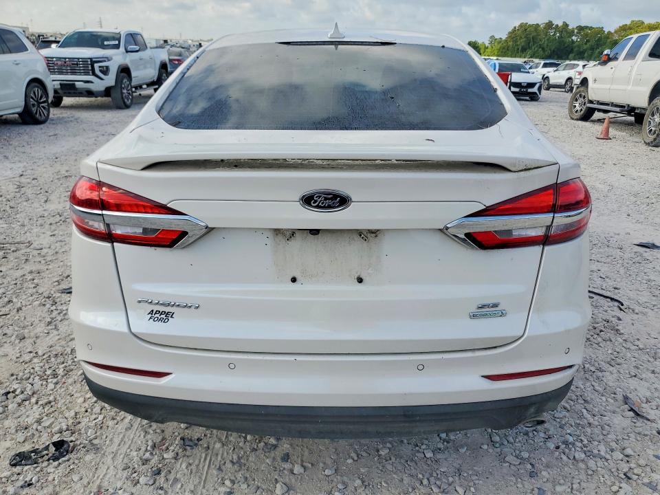 Photo 6 from auction – 2019 FORD FUSION with VIN 3FA6P0HD7KR103468