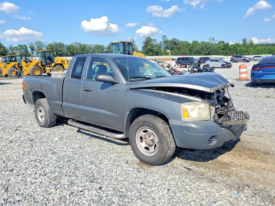 Photo 4 from auction – 2005 DODGE DAKOTA with VIN 1D7HE22K05S184520