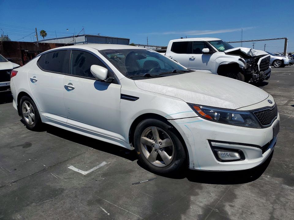Photo 4 from auction – 2015 KIA OPTIMA with VIN KNAGM4A77F5545885