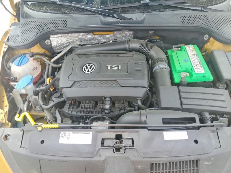 Photo 11 from auction – 2017 VOLKSWAGEN BEETLE with VIN 3VWS17AT1HM615816