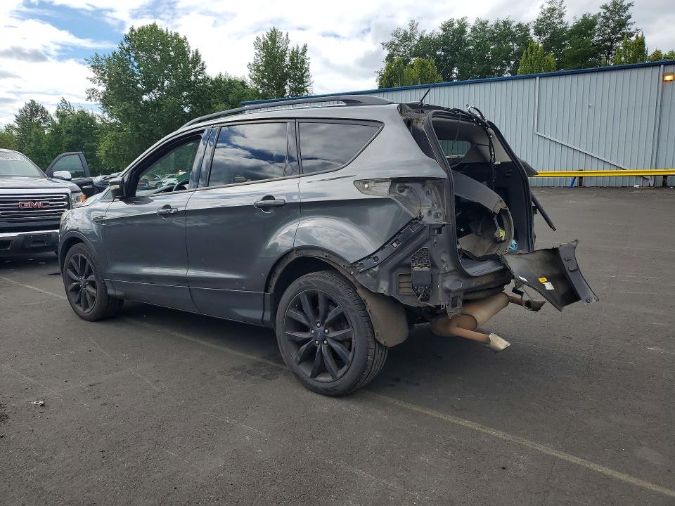 Photo 2 from auction – 2017 FORD ESCAPE with VIN 1FMCU9JD0HUB61570